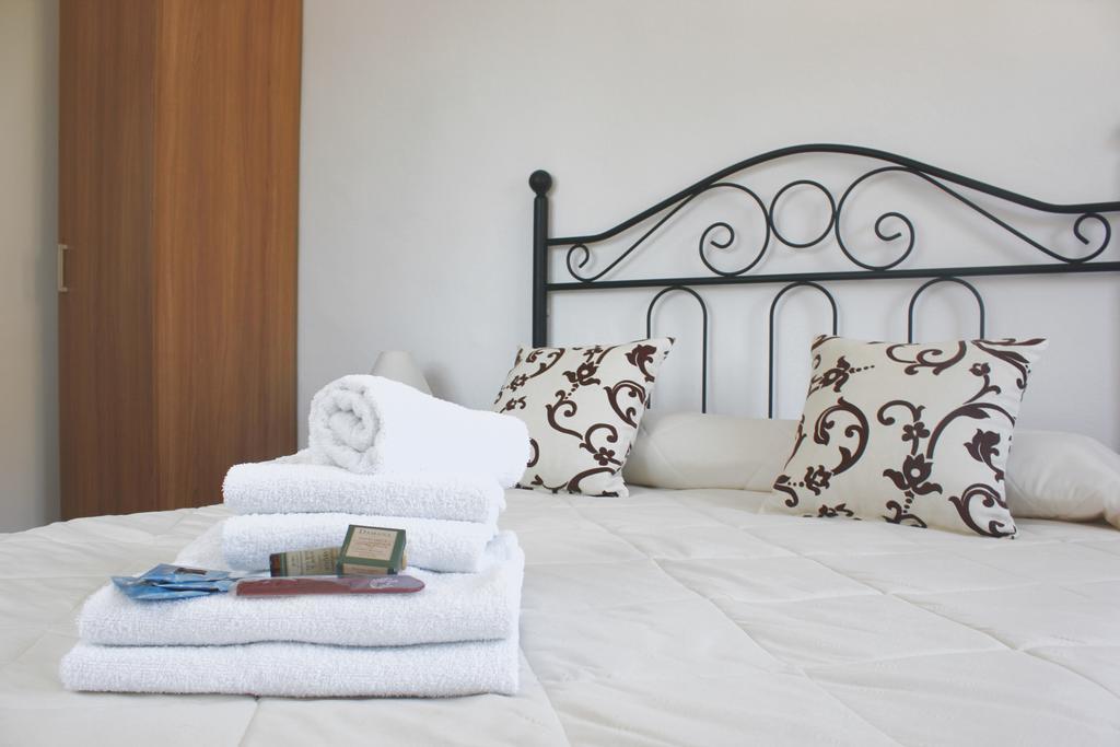Pension Algarrobena Algarrobo Exterior photo